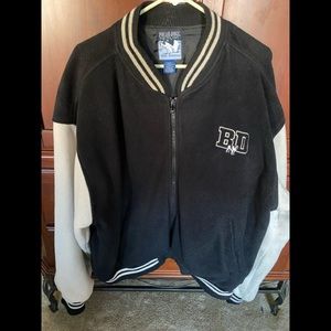 Men’s Big Dog brand baseball style jacket. XL- black with cream color sleeves.